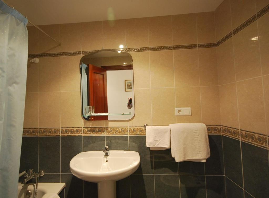 Pension Paseo Real Cangas de Onís Quarto foto